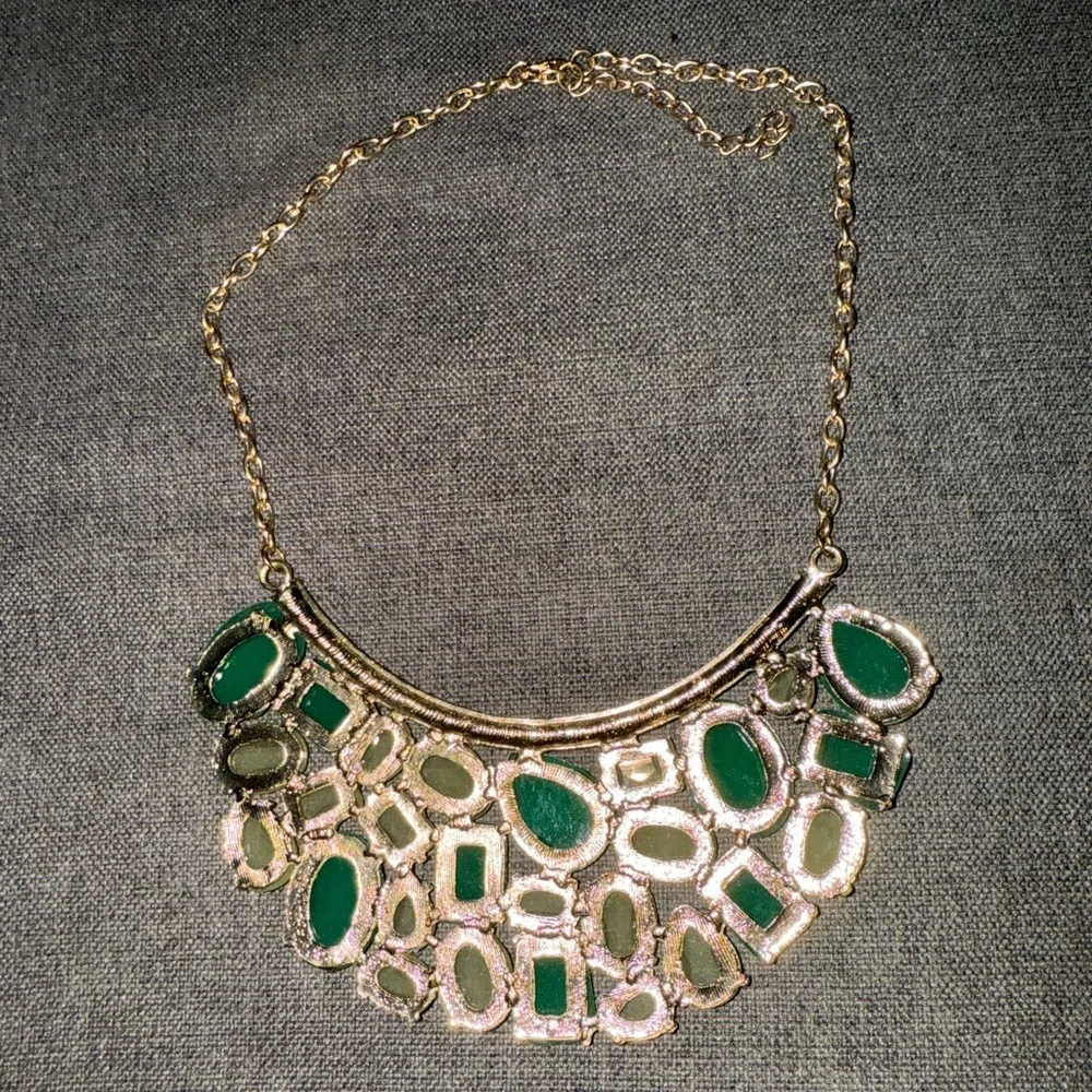 Elegant Green and Gold‎ Statement Necklace